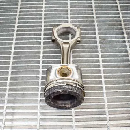 Piston – Audi A4 Allroad B8 (2008-2016)