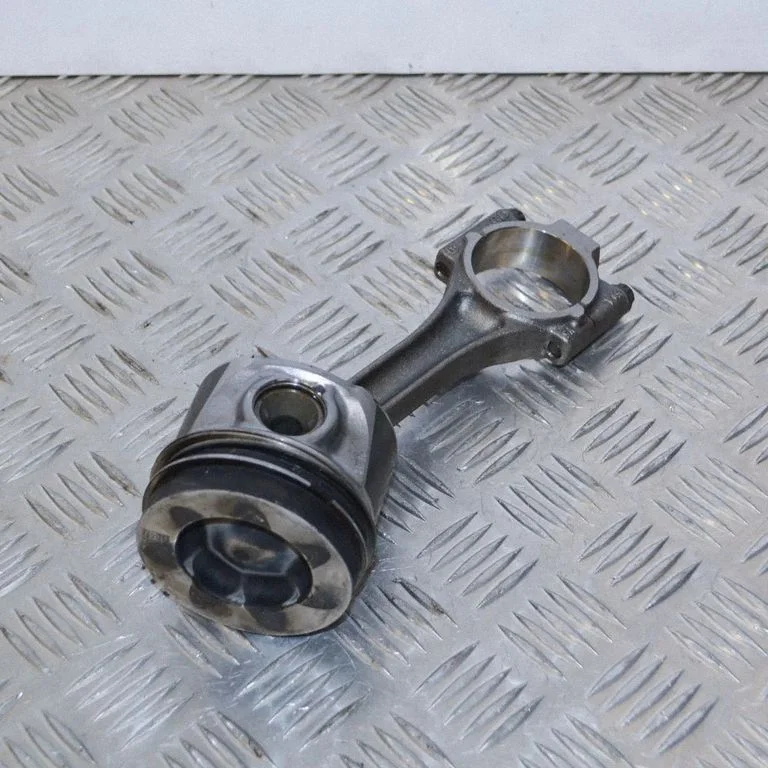 Tłoki 03L10706579L98