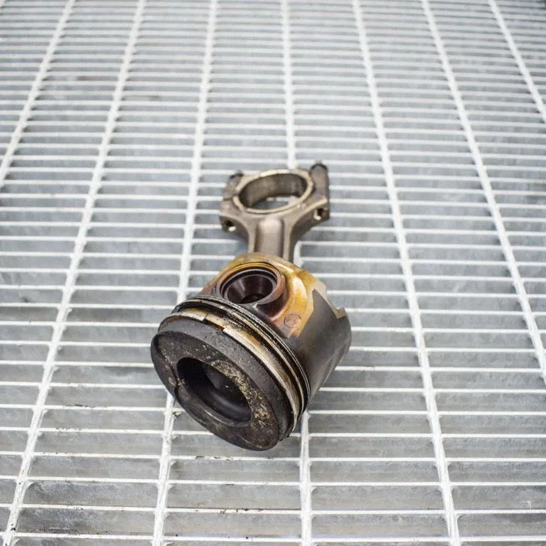 Piston – BMW 5 Series E60 E61 (2004-2010)