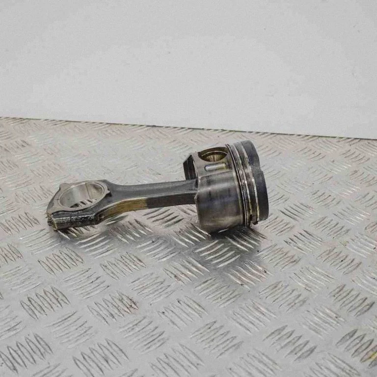 Piston – Mercedes-Benz E-Class W210 (1995-2002)
