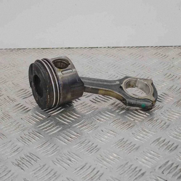 Piston – Mercedes-Benz E-Class W210 (1995-2002)
