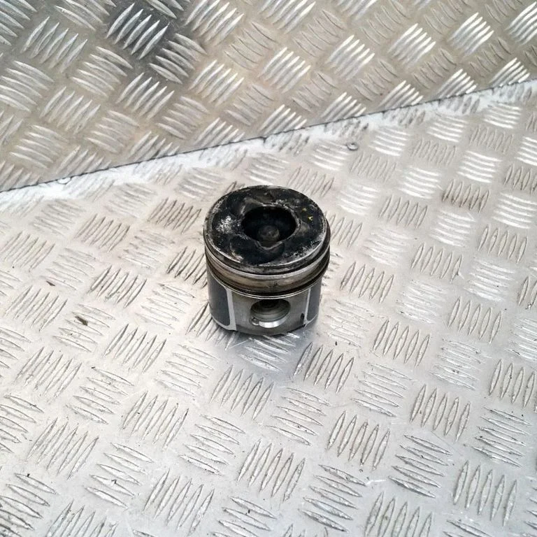 Piston 0628N3