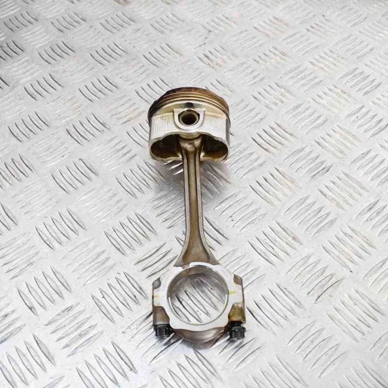 Piston – Toyota Yaris (2012-2014)