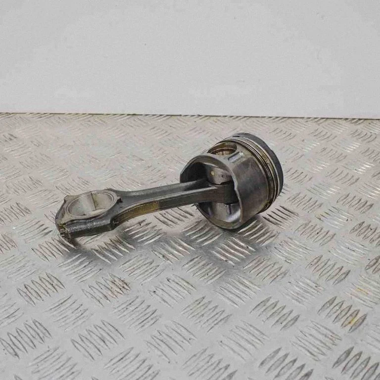 Piston – Mercedes-Benz E-Class W210 (1995-2002)