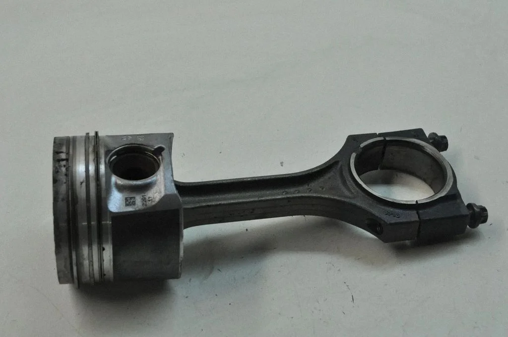Piston
