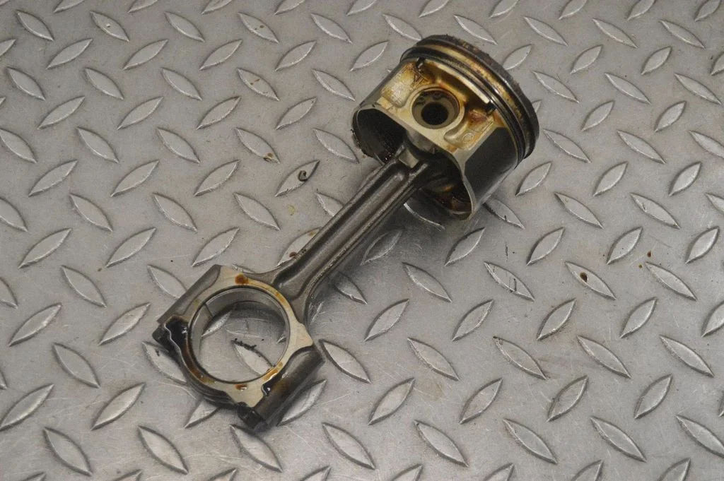 Piston