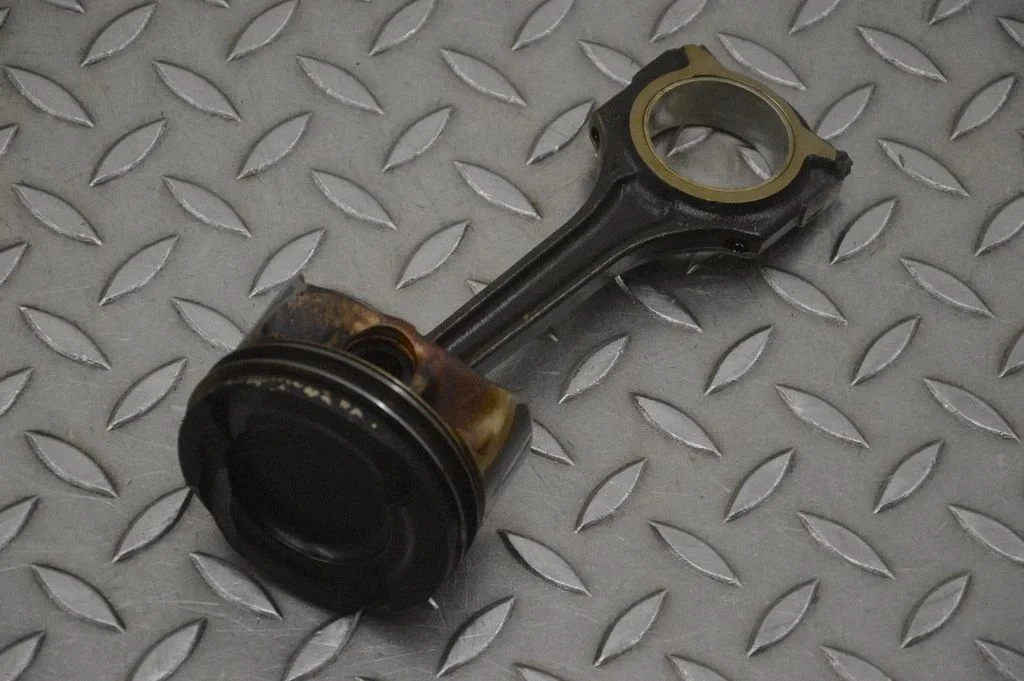 Piston – Mercedes-Benz CLA-Class C117 X117 W117 (2013-2019)