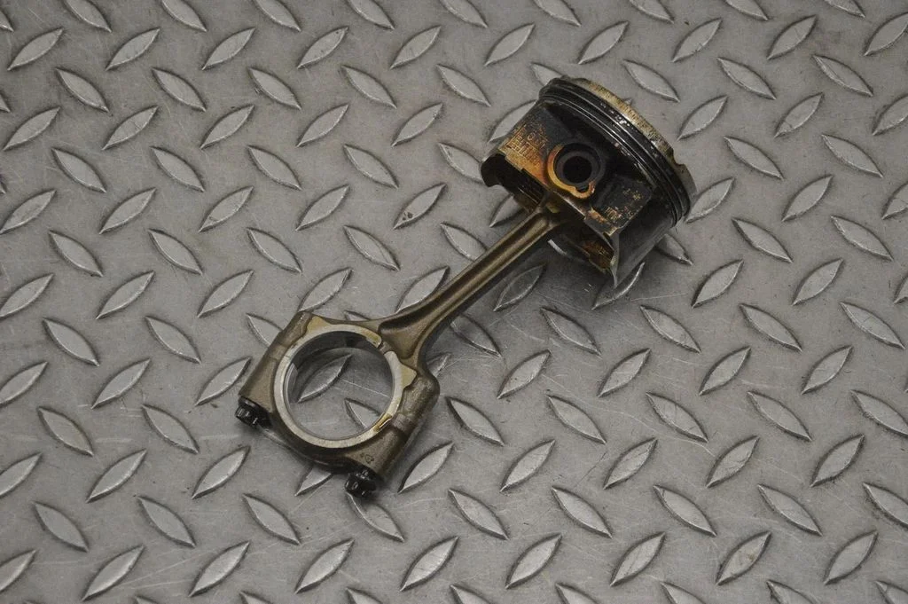 Piston AD70767