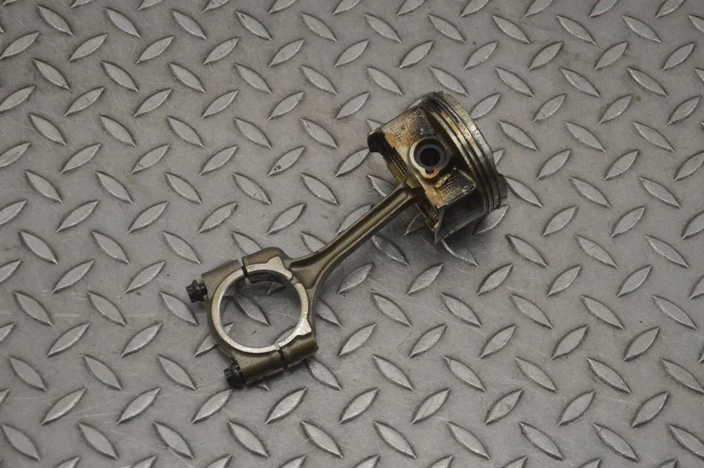 Piston AD70770