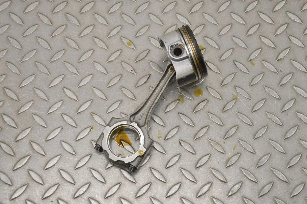 Piston 010833