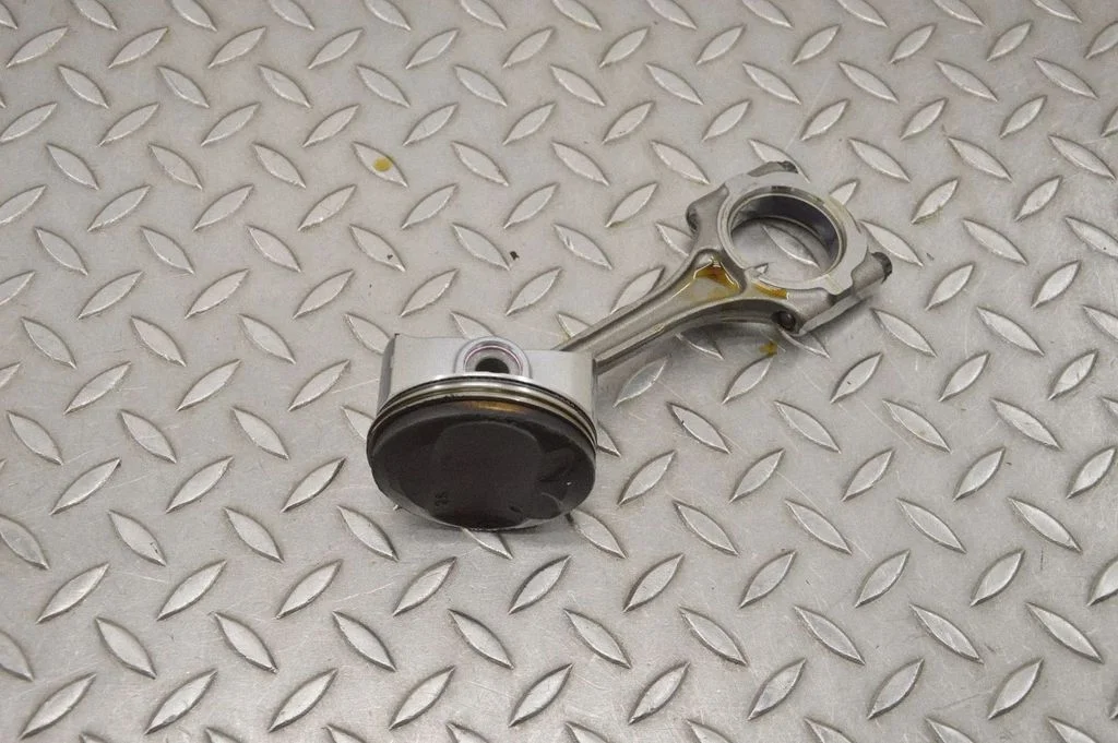 Piston 010833