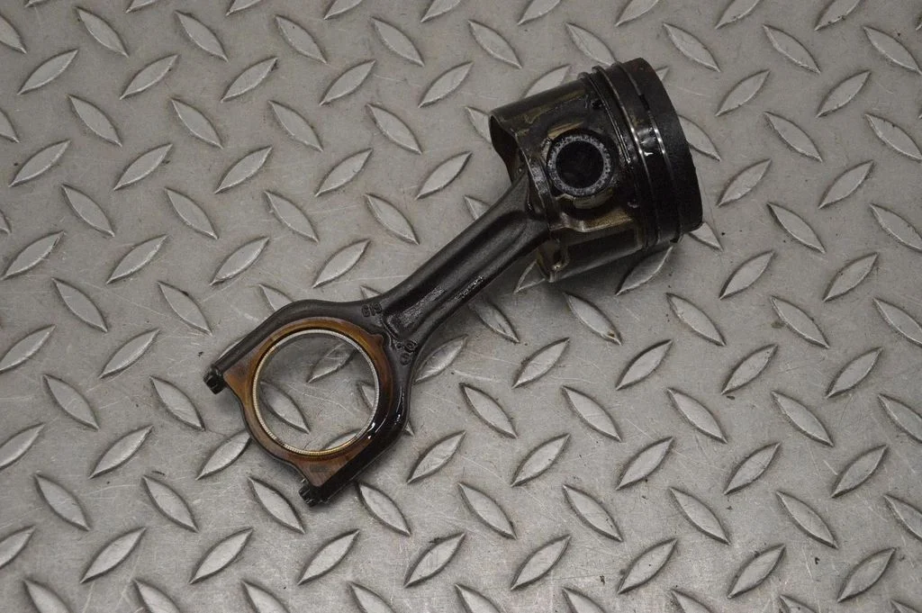 Piston U3R6
