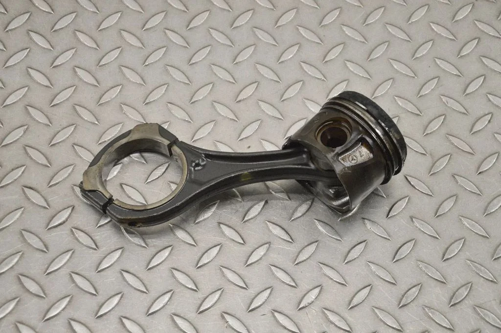 Piston – Mercedes-Benz Sprinter W906 (2006-2018)