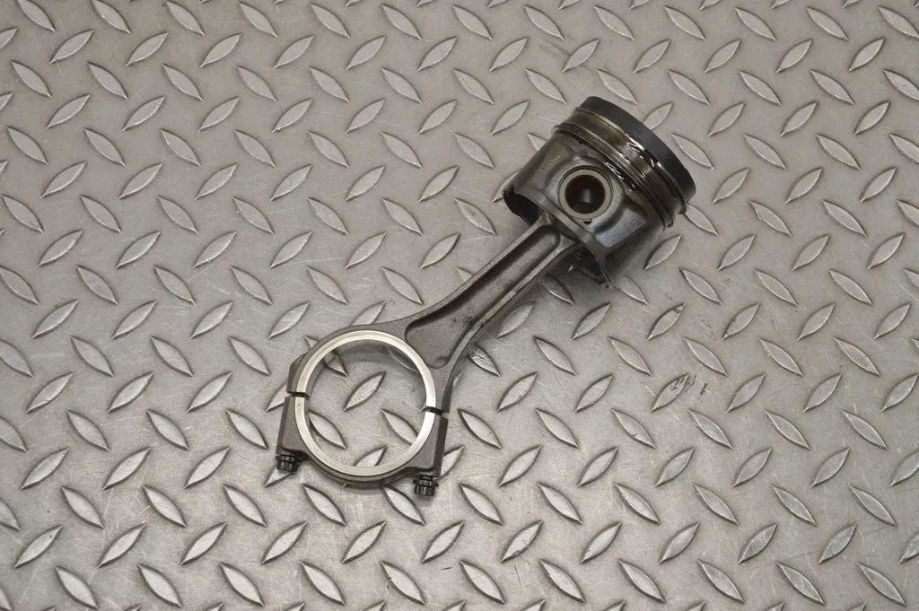 Piston 230805