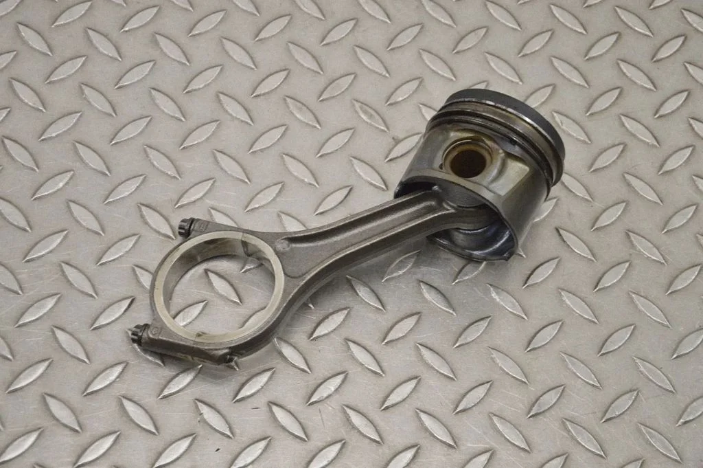 Piston 230805