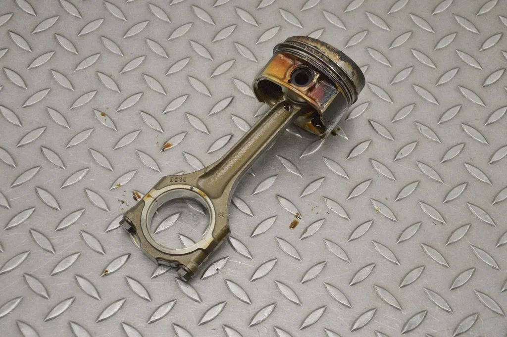 Piston 021E