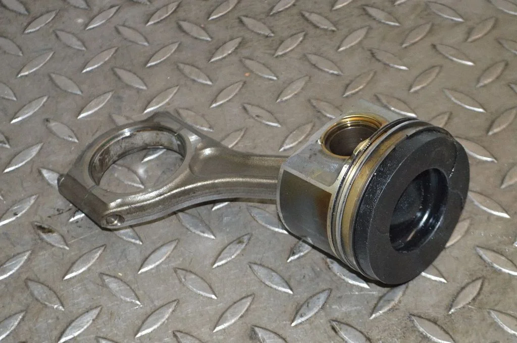Piston