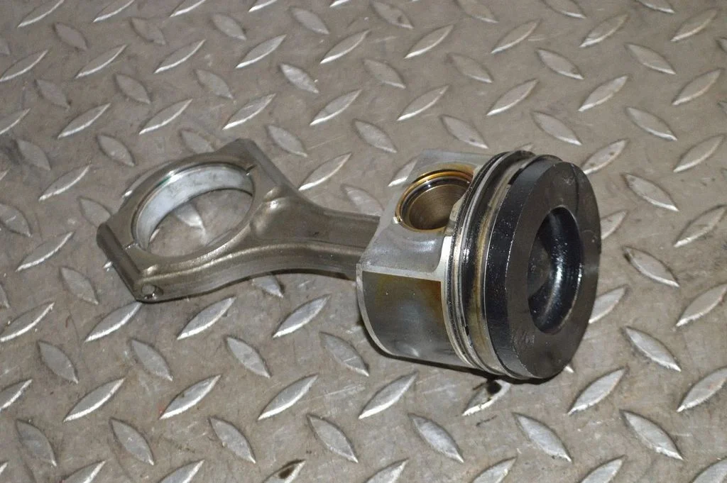 Piston