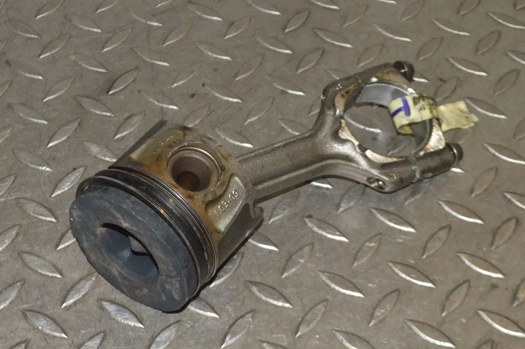 Piston GM664