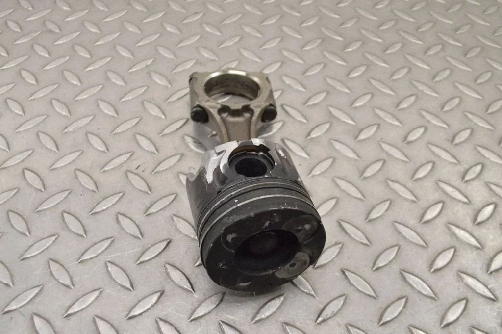 Piston