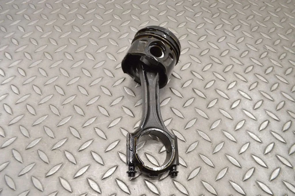 Piston