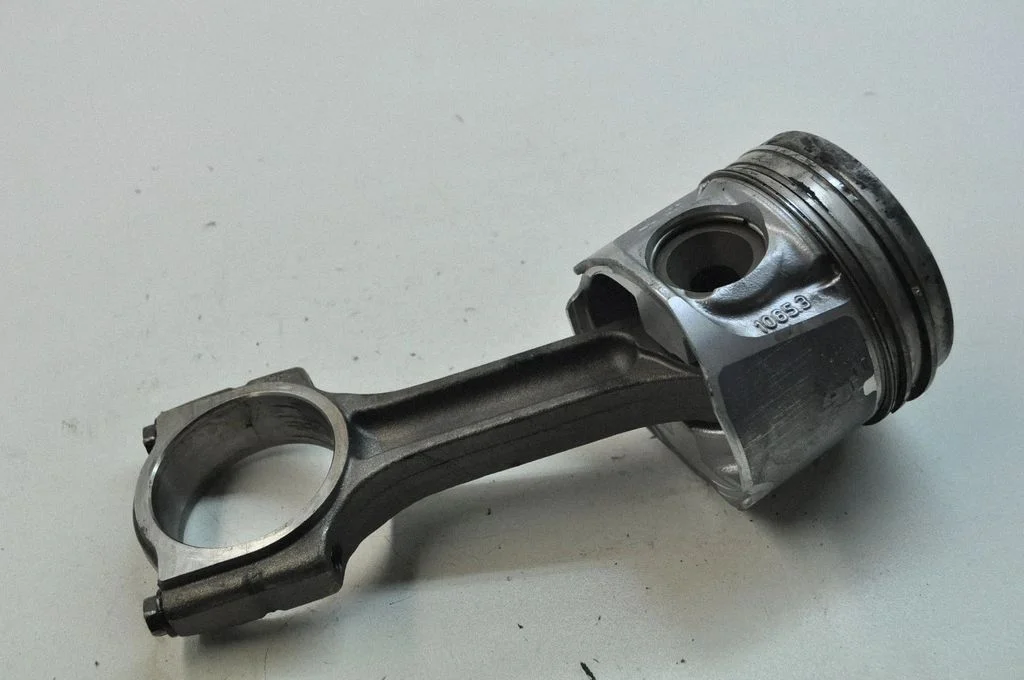 Piston