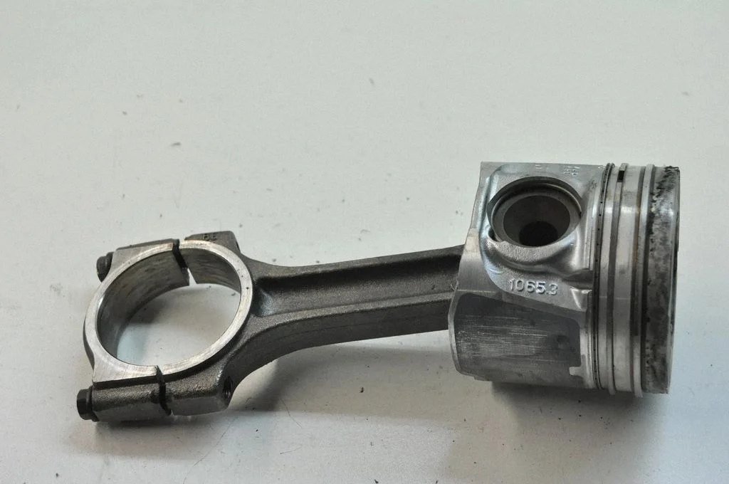 Piston
