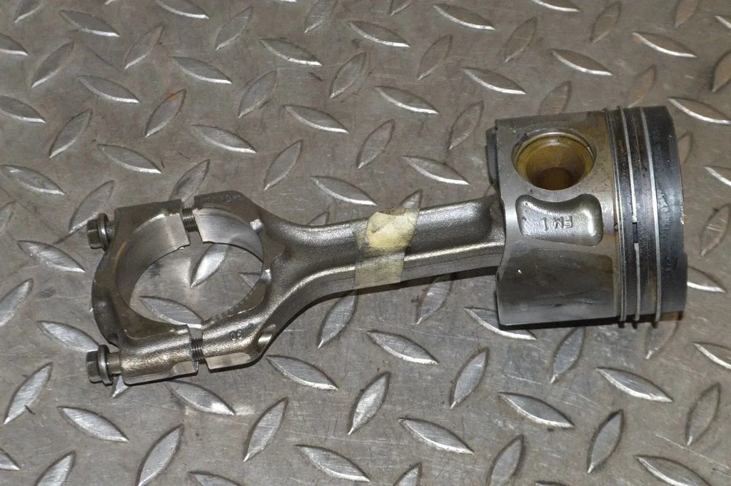 Piston GM664