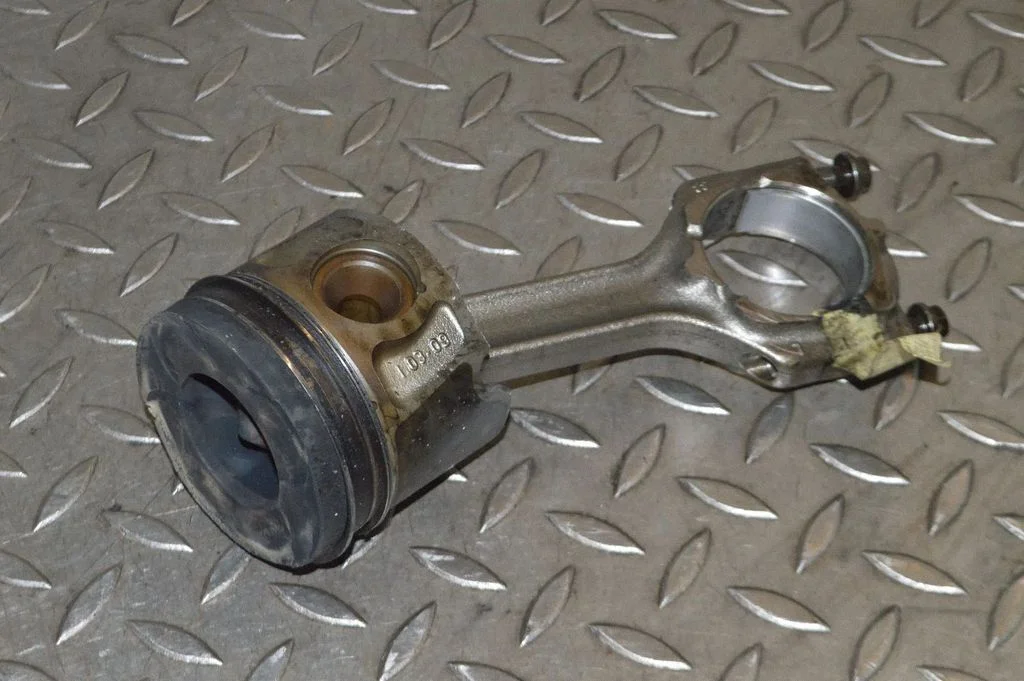 Piston GM664