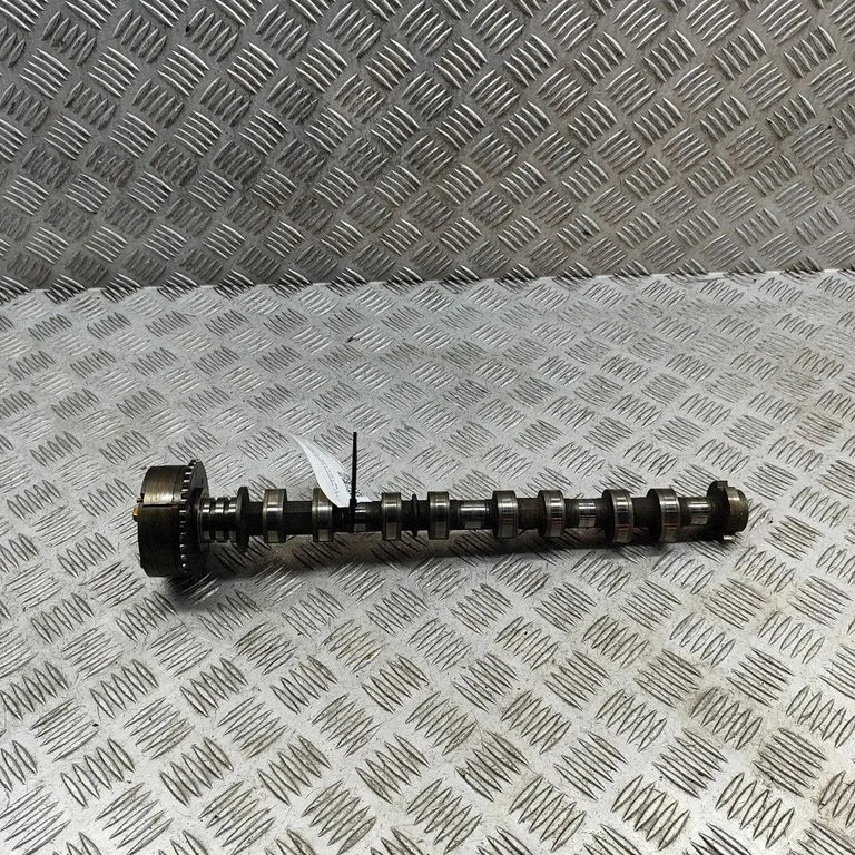 Camshaft 1305037040
