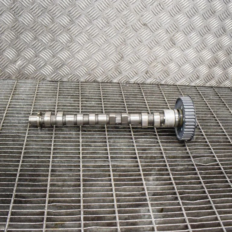 Camshaft 31480437