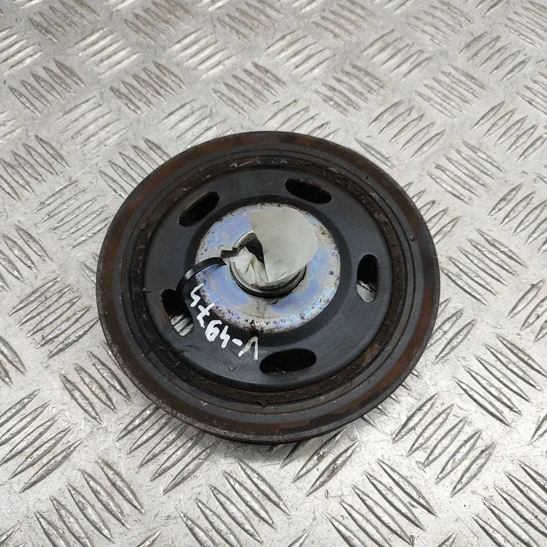 Crankshaft pulley 126011E