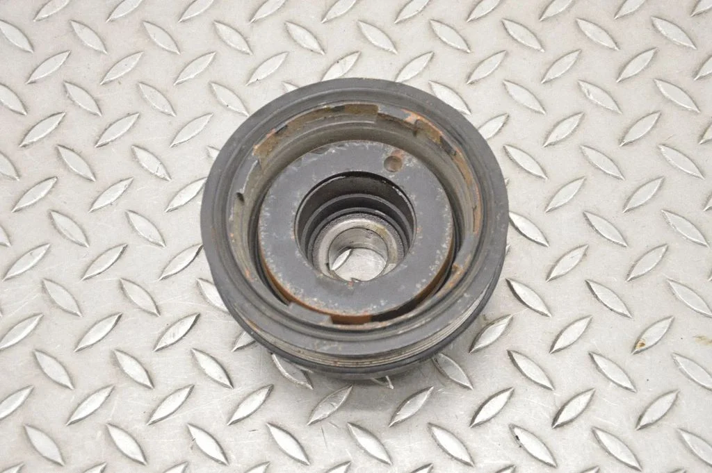 Crankshaft pulley – Mercedes-Benz CLS-Class C219 (2003-2011)