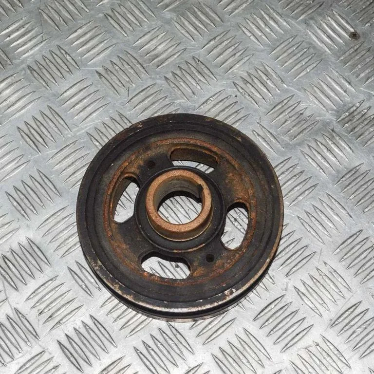 Väntvõlli rihmaratas – Toyota Land Cruiser (J120) (2002-2009)
