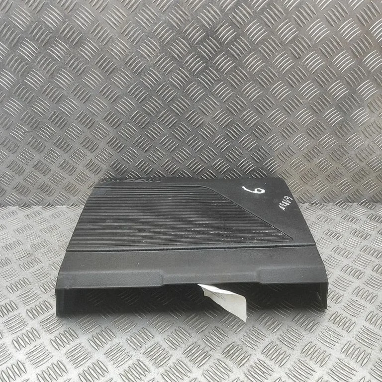 Dzinēja pārsegs (apdare) 292A25SA1A