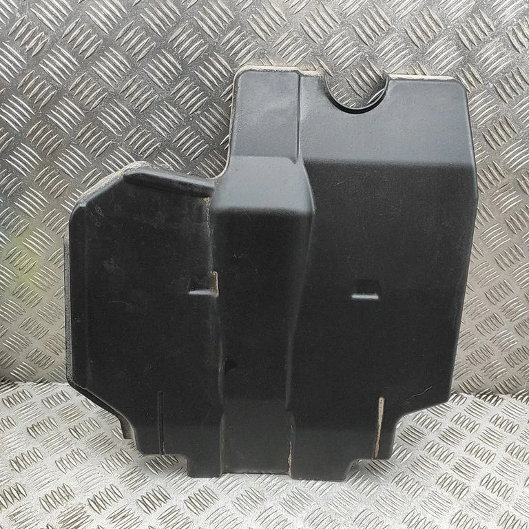 Dzinēja pārsegs (apdare) A6510102624