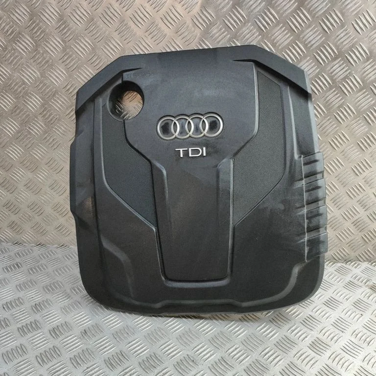 Engine cover (trim) 04L103925D