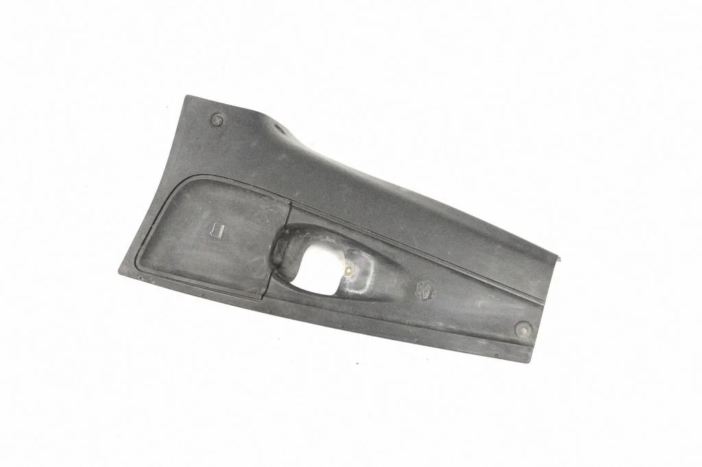 Dzinēja pārsegs (apdare) 7L5806100A