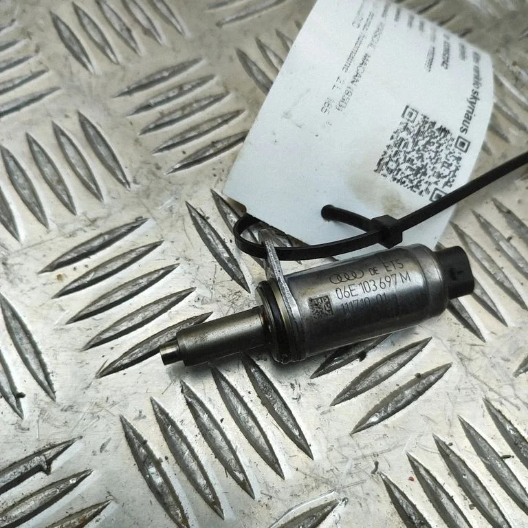 Zawór elektromagnetyczny turbo 06E103697M