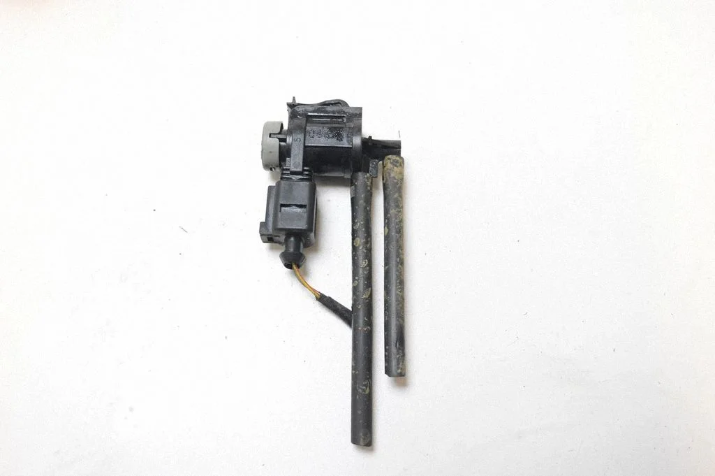 Zawór elektromagnetyczny turbo 1K0906283A