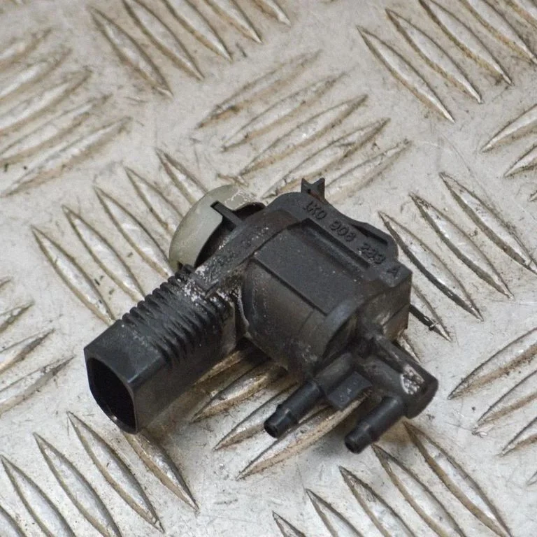 Zawór elektromagnetyczny turbo 1K0906283A