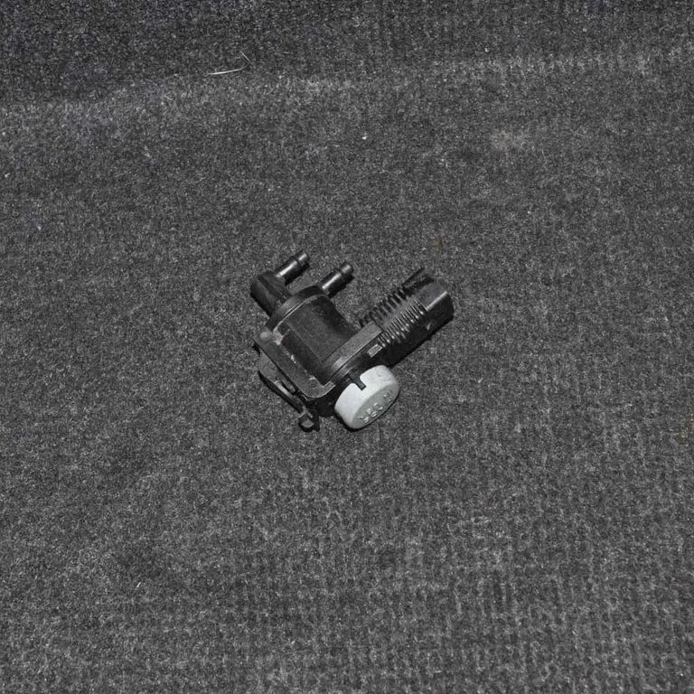Turbo solenoid valve 1K0906283A