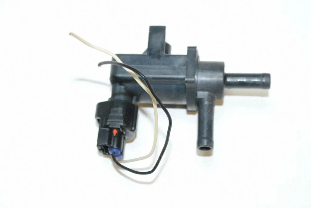 Turbo solenoid valve – Lexus GS 300 350 430 450H (2005-2012)