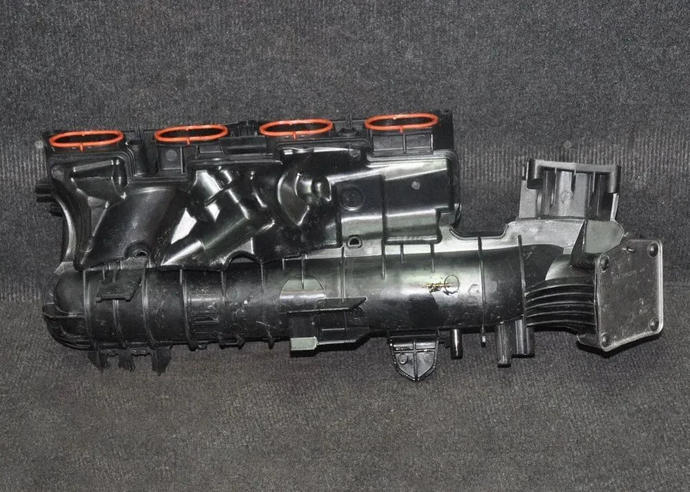 Intake manifold – Mercedes-Benz A-Class W176 (2012-2018)