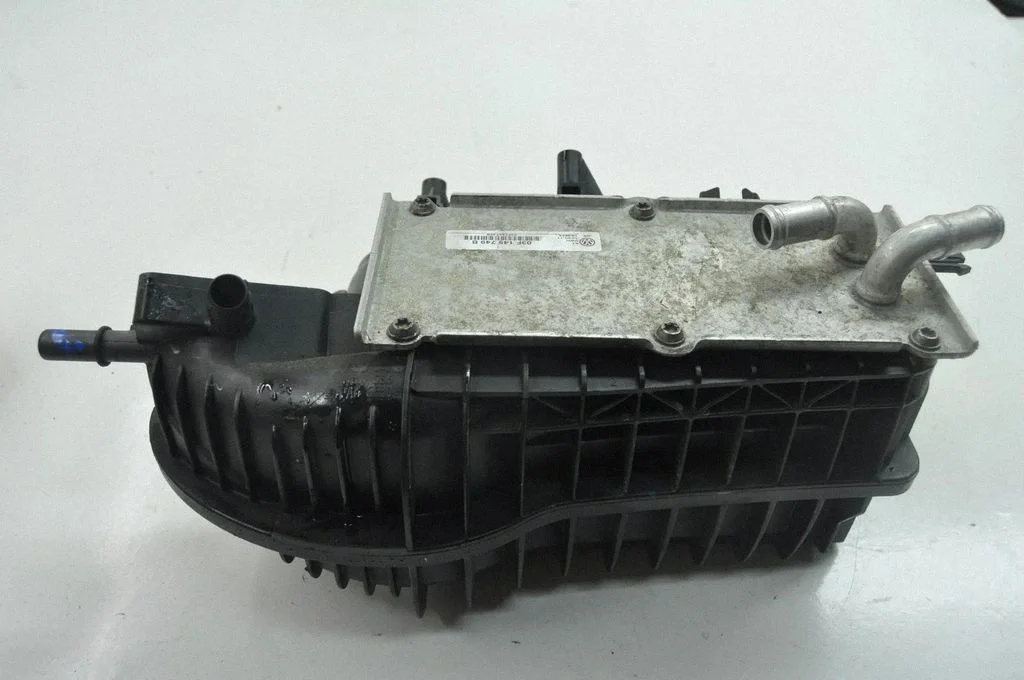 Intake manifold – Volkswagen Beetle A5 (2011-2018)