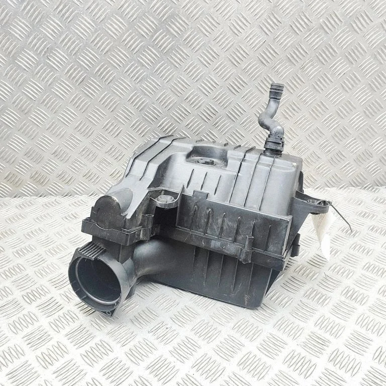 Air filter box – Volkswagen Passat CC (2008-2016)