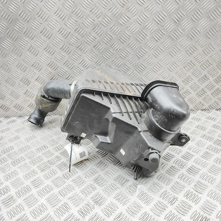 Air filter box 28240N9150