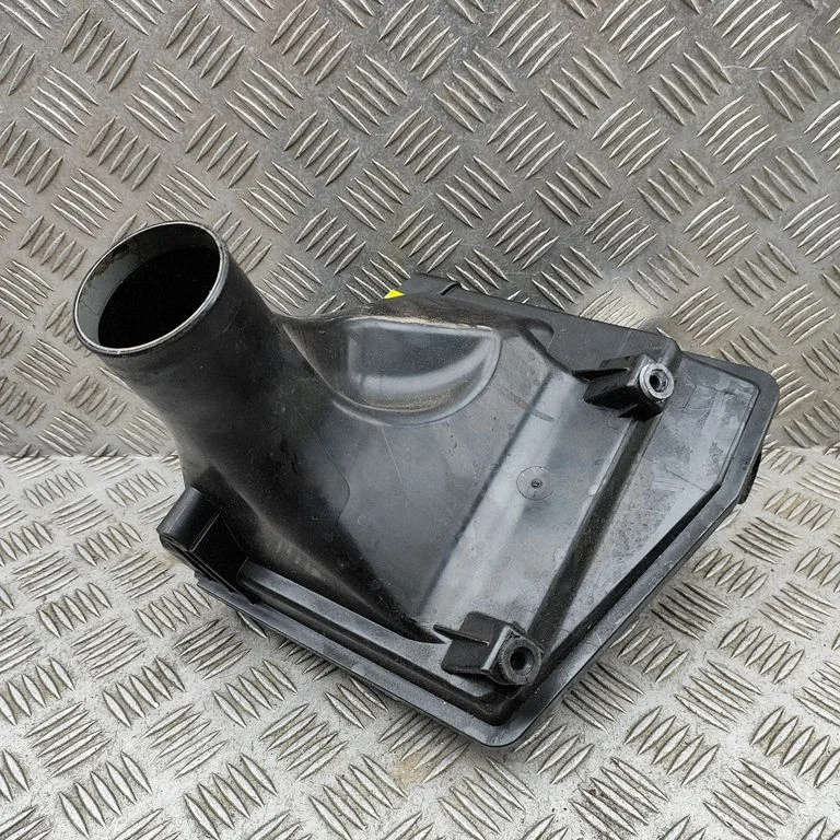 Air filter box 3W0129319