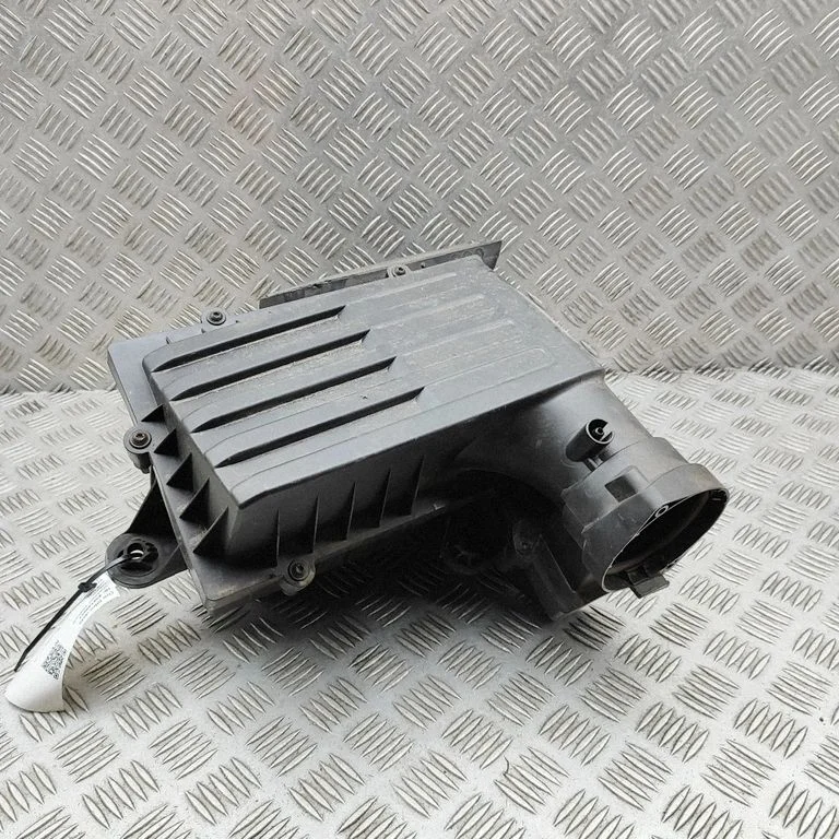 Air filter box – Volkswagen Passat B7 USA (2012-2019)