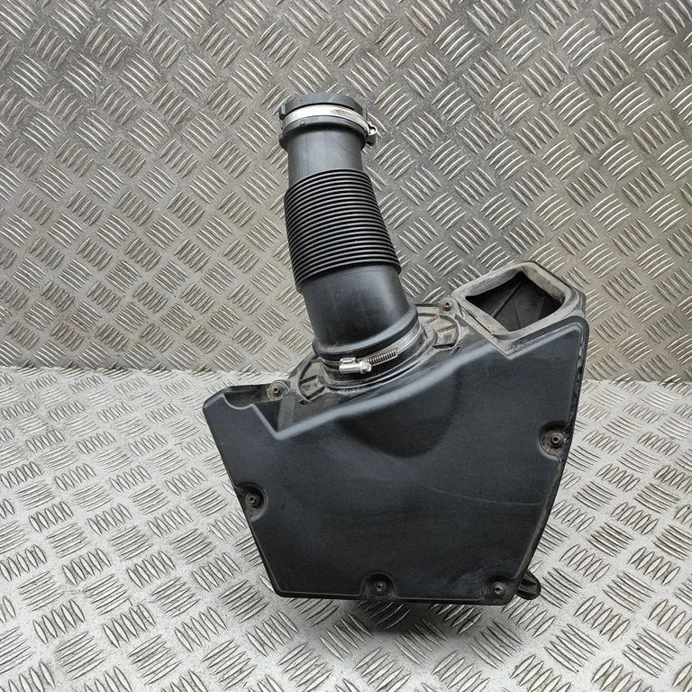 Air filter box 8W0133835B
